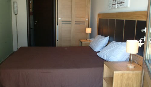 Chambre Supérieure Double ou avec lits jumeaux, vue jardin