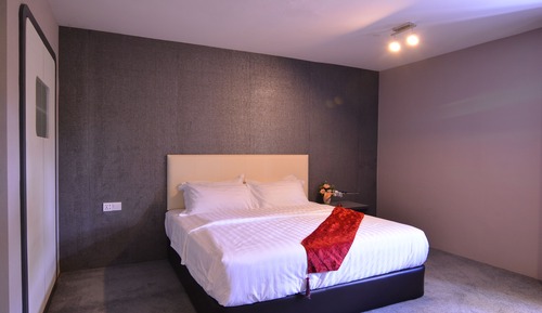 Chambre, 1 très grand lit (First Class)