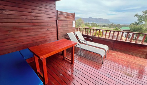 Suite (WhiteStone )