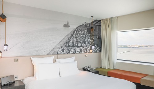 Chambre Deluxe, 1 très grand lit