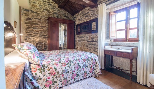 Chambre avec lits jumeaux, vue montagne