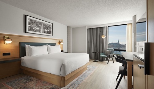 Chambre Standard, 1 très grand lit, vue baie