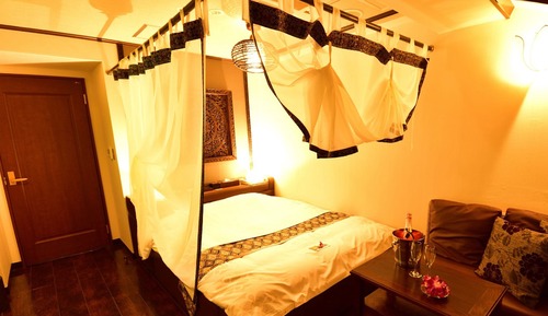 Chambre Double Standard, 1 grand lit, fumeurs