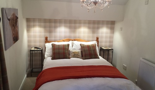 Chambre Double, salle de bains attenante