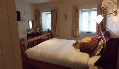 Chambre Double, salle de bains attenante