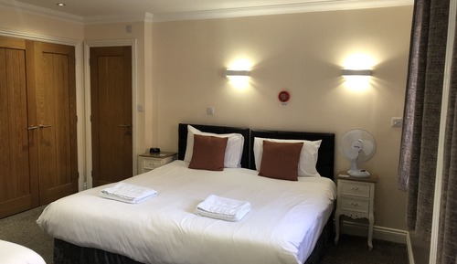 Chambre Quadruple Familiale, salle de bains attenante