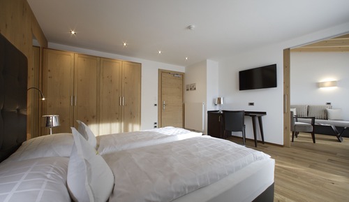 Chambre Triple Premium, plusieurs lits, vue montagne, côté piste de ski