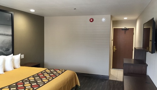 Chambre, 1 très grand lit, non-fumeurs