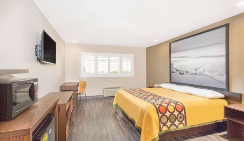 Chambre, 1 très grand lit, accessible aux personnes à mobilité réduite (Mobility Accessible)