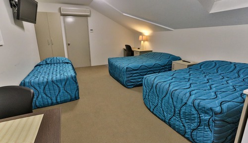 Studio Deluxe (Triple Room )