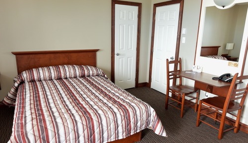 Chambre Standard, 1 lit double, vue montagne