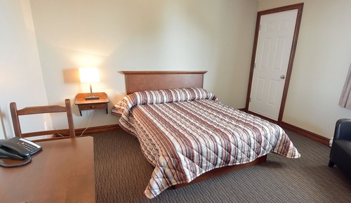Chambre Standard, 1 lit double, vue fleuve