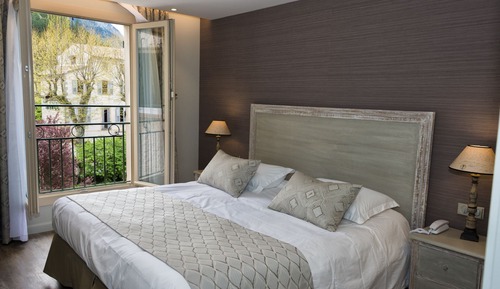 Chambre Supérieure Grand lit / 2  pers