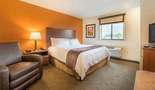 Chambre, 1 grand lit (With Recliner)