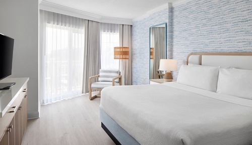 Suite Studio, 1 très grand lit et 1 canapé-lit, balcon (Mobility Accessible, Roll-In Shower)