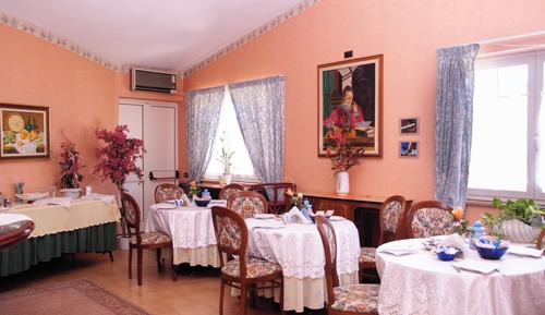 Chambre Simple (french bed )