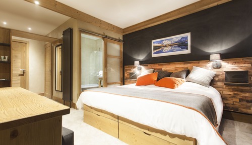 Chambre Double Supérieur, vue pistes (avec accès Piscine inclus)