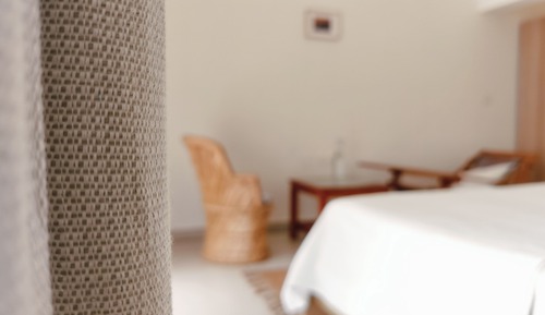 Chambre Deluxe, 1 très grand lit, patio, vue jardin