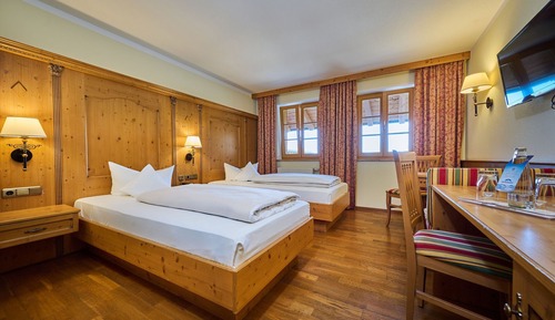 Chambre avec lits jumeaux, balcon