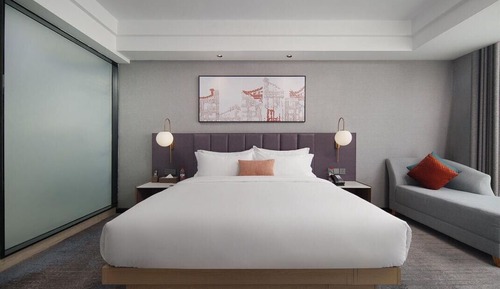 Chambre Double Supérieure, vue ville