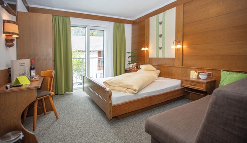 Chambre Double, 1 lit double, balcon, vue jardin