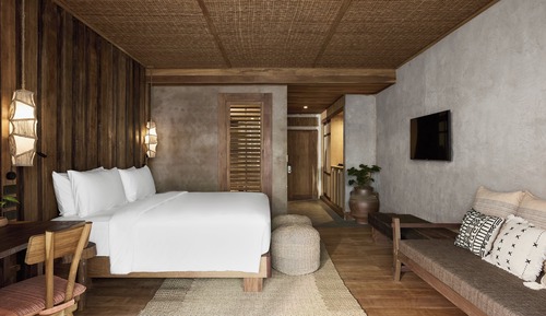 Chambre Premium, 1 très grand lit, accès piscine, vue jardin