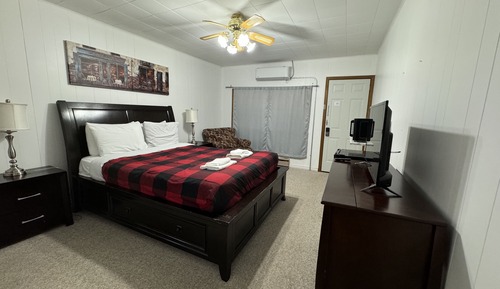 Resort, Lakefront Room, Pool, Hottub, Sauna, #7