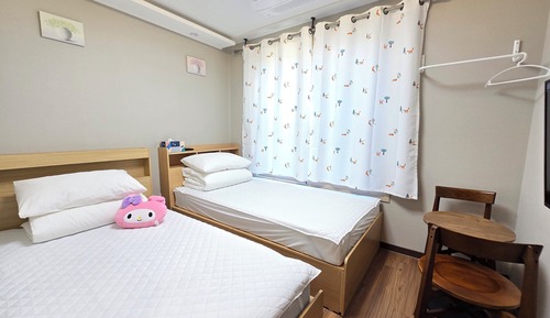 Standard Twin Room, 2 Twin Beds, Non Smoking (non-Korean nationals only)