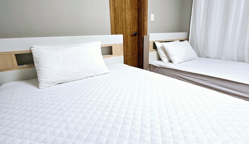 Standard Triple Room (non-Korean nationals only)