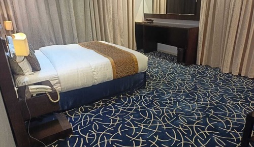 Chambre Double, vue ville