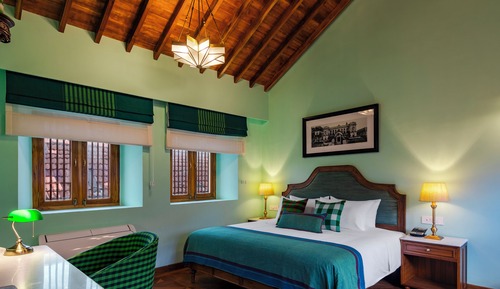 Chambre Double Luxe, vue cour intérieure