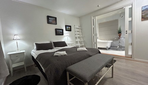 Chambre Double, vue ville
