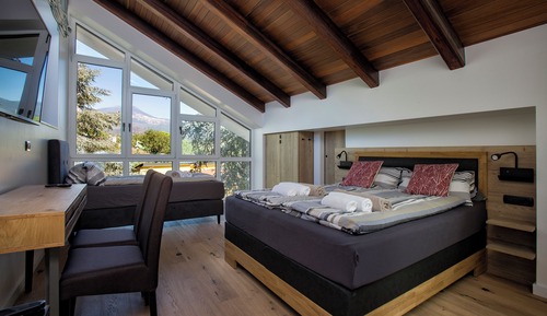 Chambre Triple Exclusive, plusieurs lits, salle de bains privée, vue montagne