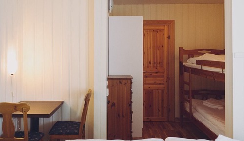 Chambre Familiale, plusieurs lits, animaux de compagnie acceptés, côté piste de ski