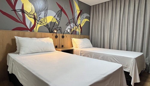 Chambre Supérieure avec lits jumeaux, vue ville