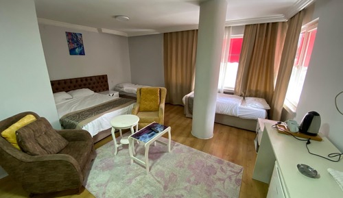 Chambre Triple, balcon, vue ville