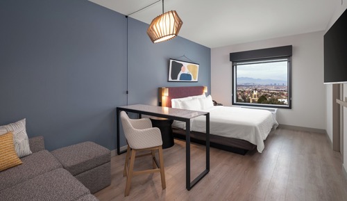 Suite Studio, 1 très grand lit, vue ville