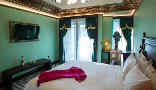 Chambre Double Supérieure, vue ville