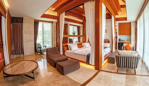 Villa Luxe, 1 très grand lit, balcon, vue lac