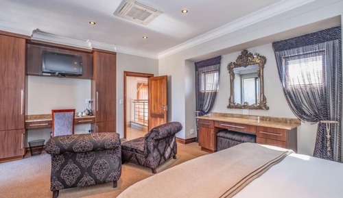 Chambre Supérieure Double ou avec lits jumeaux, balcon, vue golf