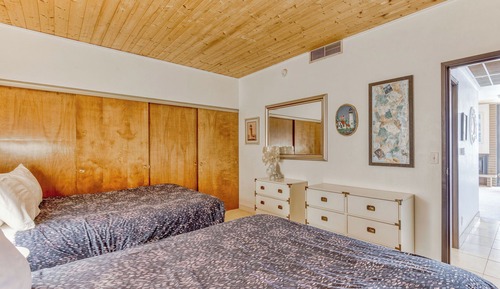 Basic Condo, 1 Bedroom