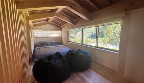 Cabane, vue montagne