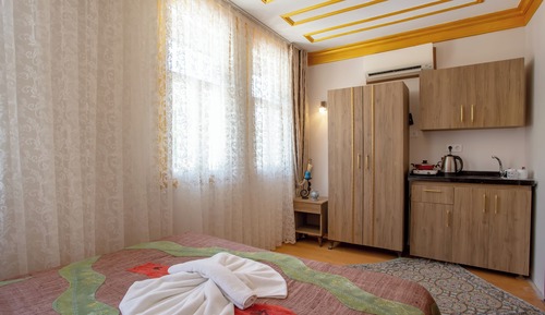 Chambre Double Économique, 1 grand lit, salle de bains privée, vue ville