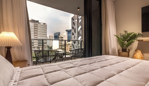 Studio, balcon, vue ville