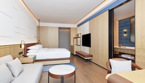 Chambre, 1 très grand lit