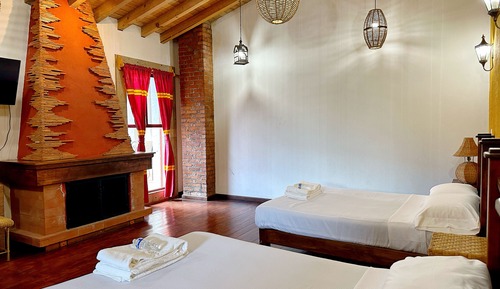Chambre Quadruple Deluxe, vue cour intérieure