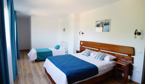 Chambre Quadruple Familiale, salle de bains privée
