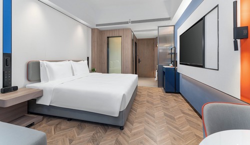 Chambre Standard, 1 très grand lit (Minifridge, High Floor)