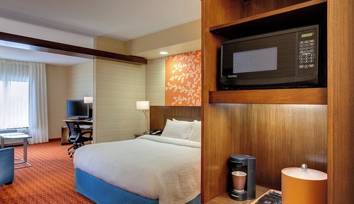 Suite, 1 très grand lit et 1 canapé-lit