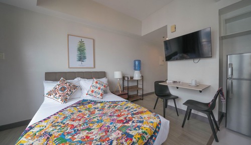 Studio Exclusif, balcon, vue ville